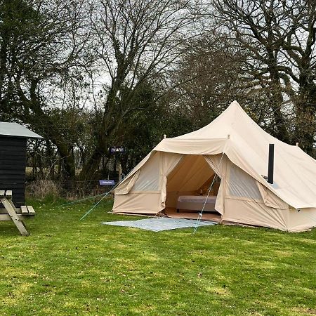 1 Glamping Tent With Kitchen & Electric On Small Family Campsite, No Bedding Supplied Нарберт Экстерьер фото